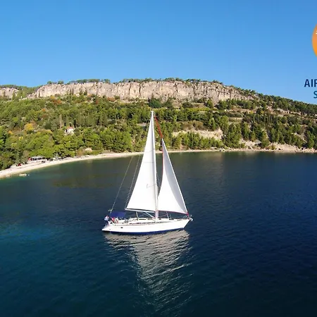 Hébergement de vacances Sailing In Croatia - Private Sailing Yacht 14m *