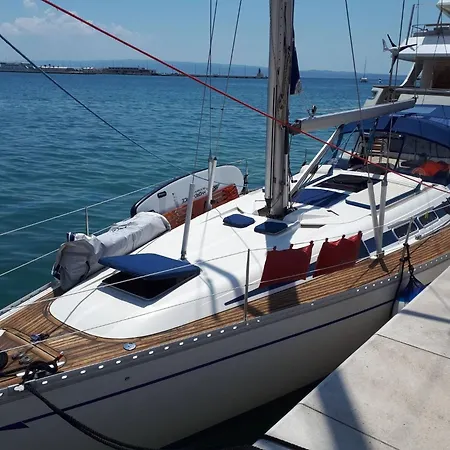 Hébergement de vacances Sailing In Croatia - Private Sailing Yacht 14m *