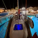 Sailing In Croatia - Private Sailing Yacht 14m Holiday home *