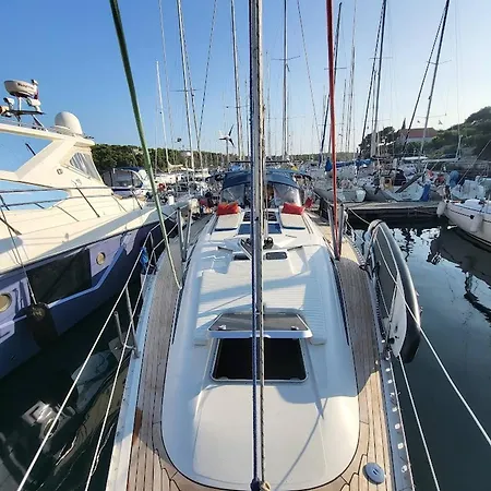Sailing In Croatia - Private Sailing Yacht 14m Feriehus